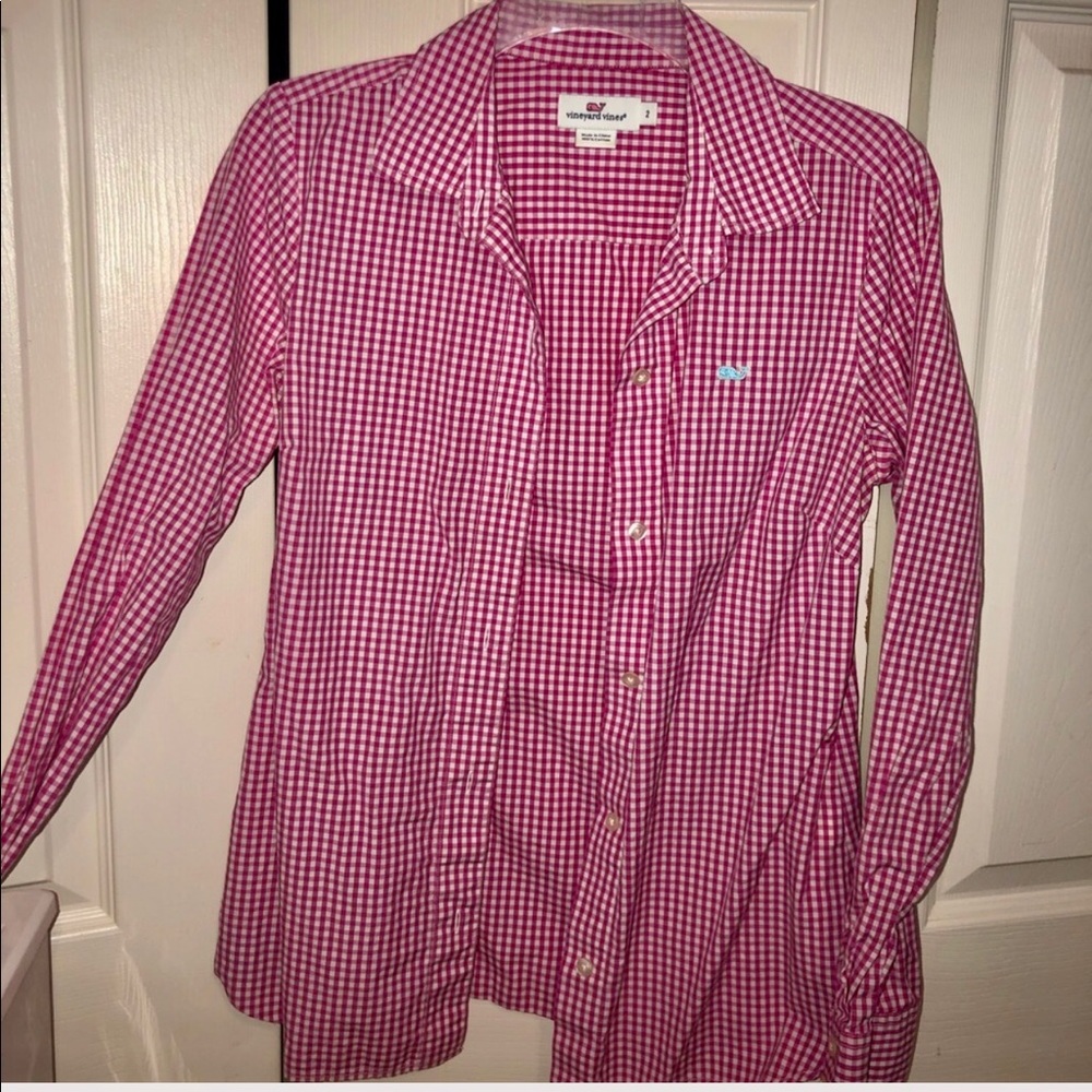 Vineyard vines button down shirt